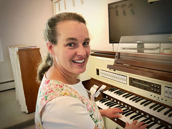 Melissa Ferrie Healy Organist